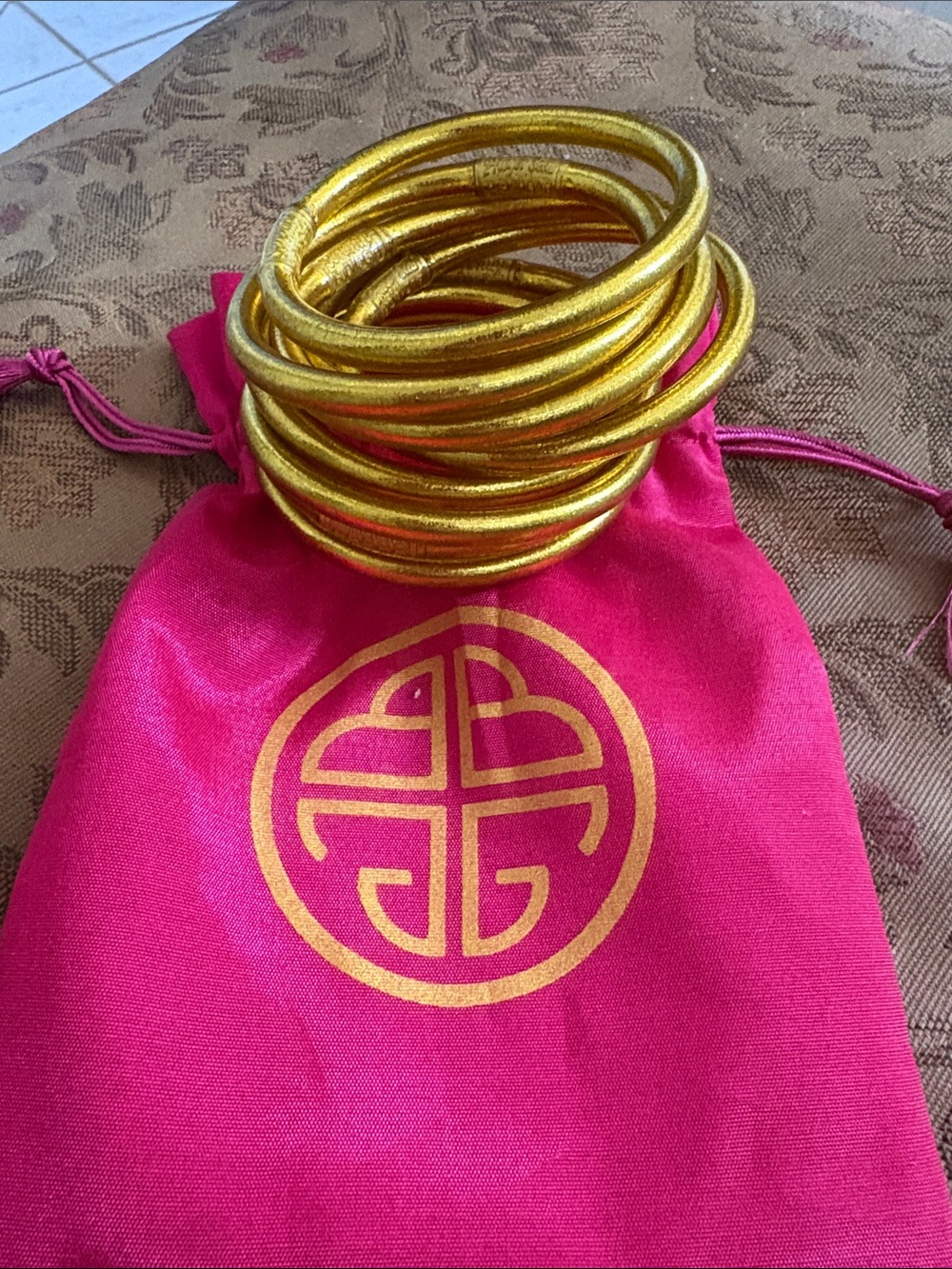 Gold Metallic Stackable Bangles with Pink Pouch